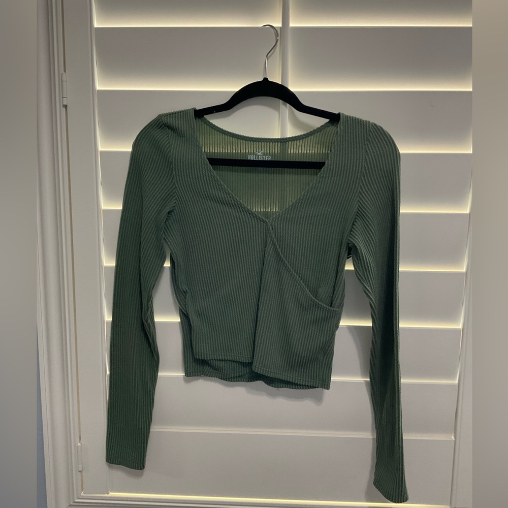 Green long sleeve! 🫒